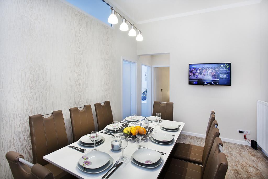 Celebration Flat By Ruterra Apartment Praha Ruang foto